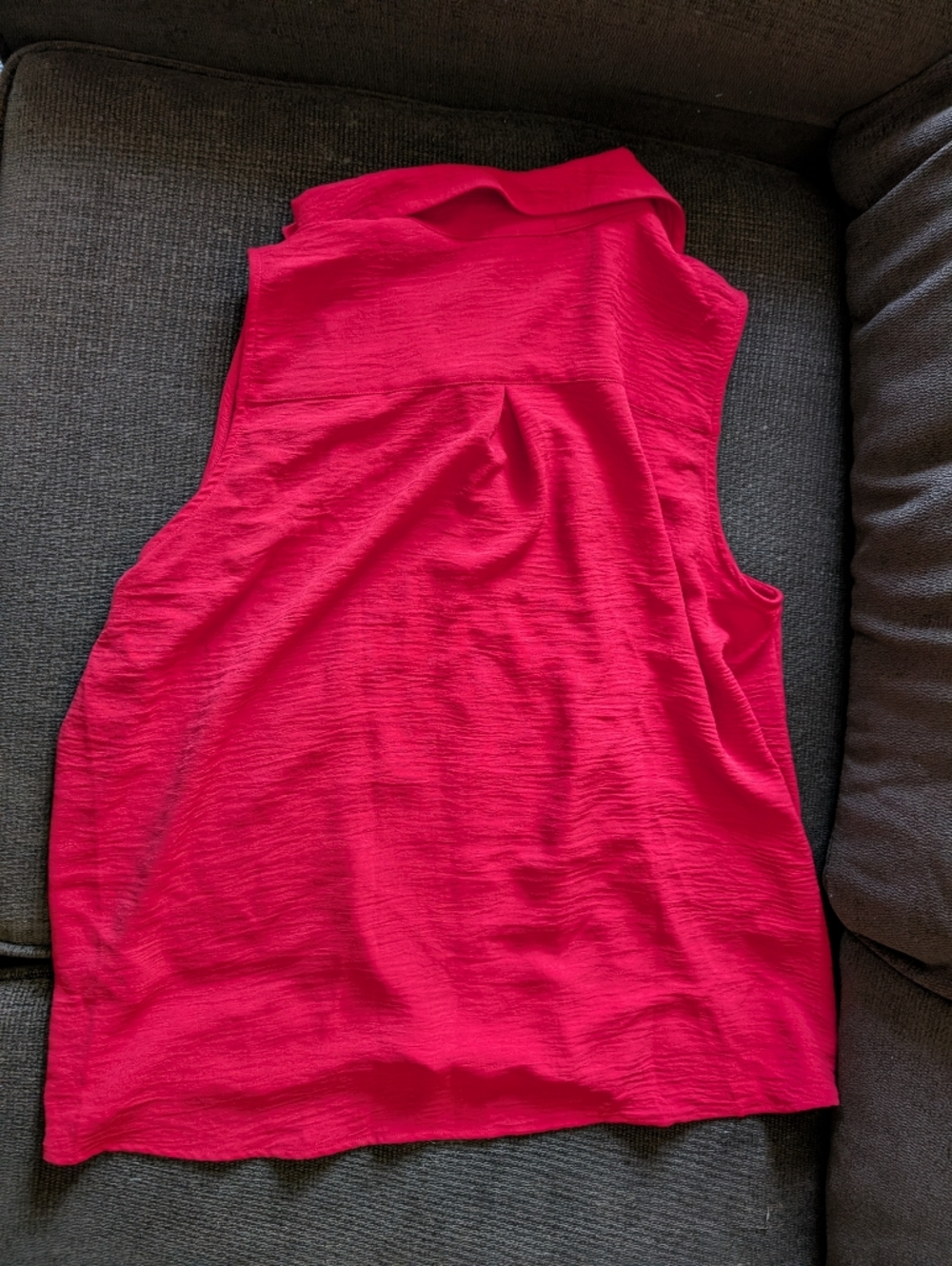 Sleeveless Button-Front Shell in Red - Picture 3 of 3